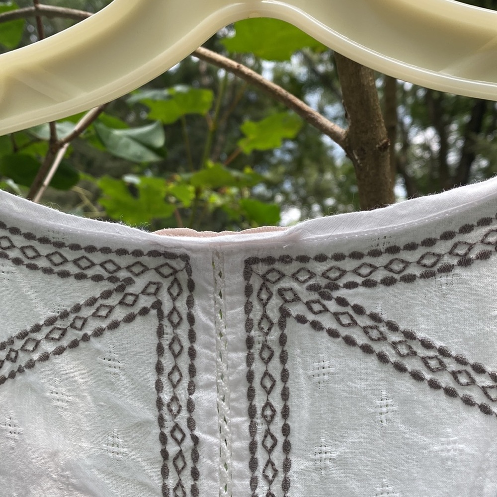 Elaine Rose Boho Embroidered Sleeveless Top Size 2X - Picture 3 of 5